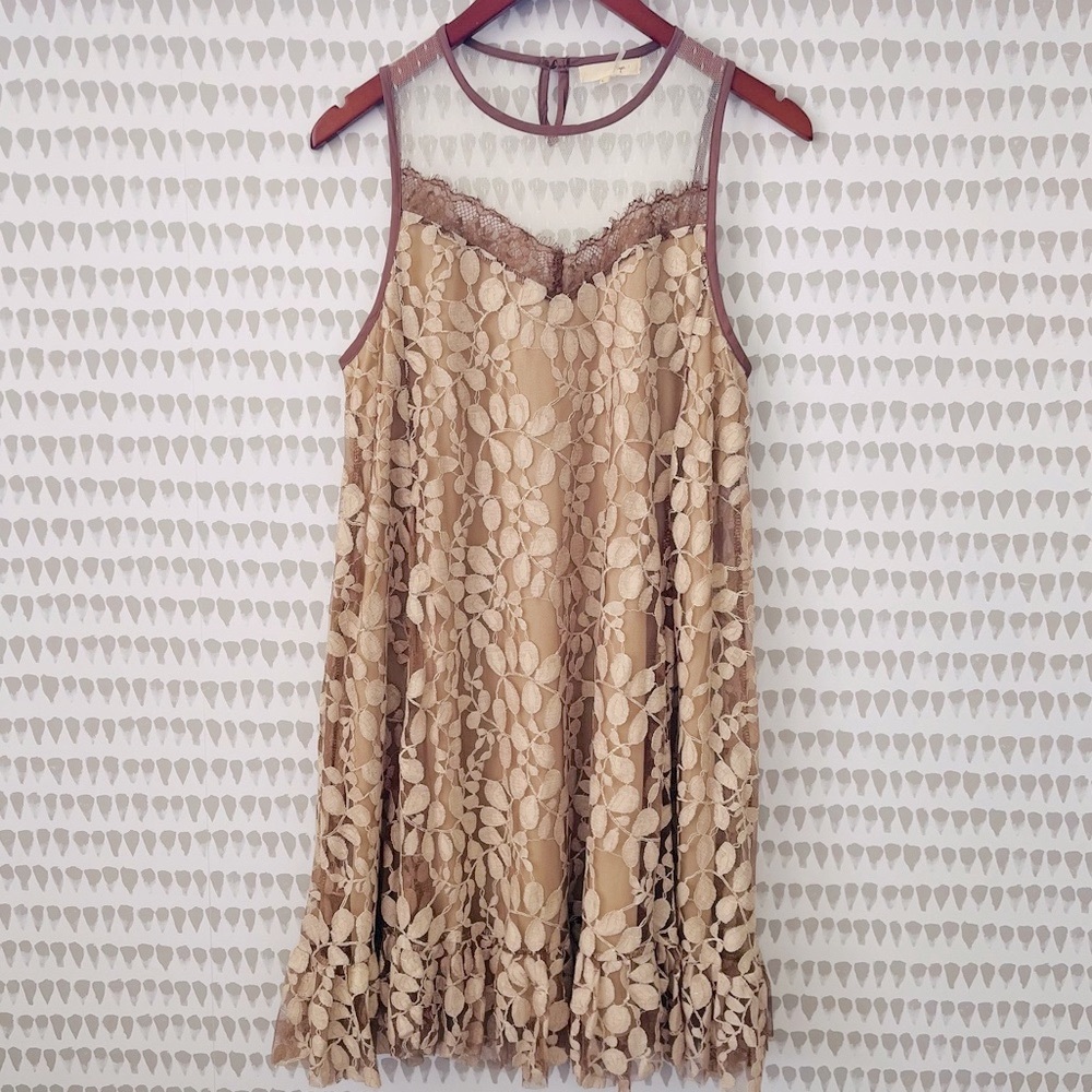 Ryu lace overlay dress with sheer neckline - size Large